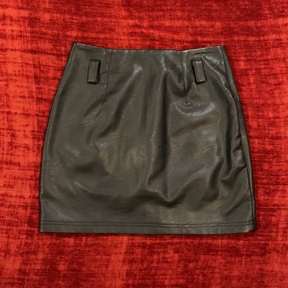 Topshop Faux Leather Mini Skirt - Picture 2 of 5